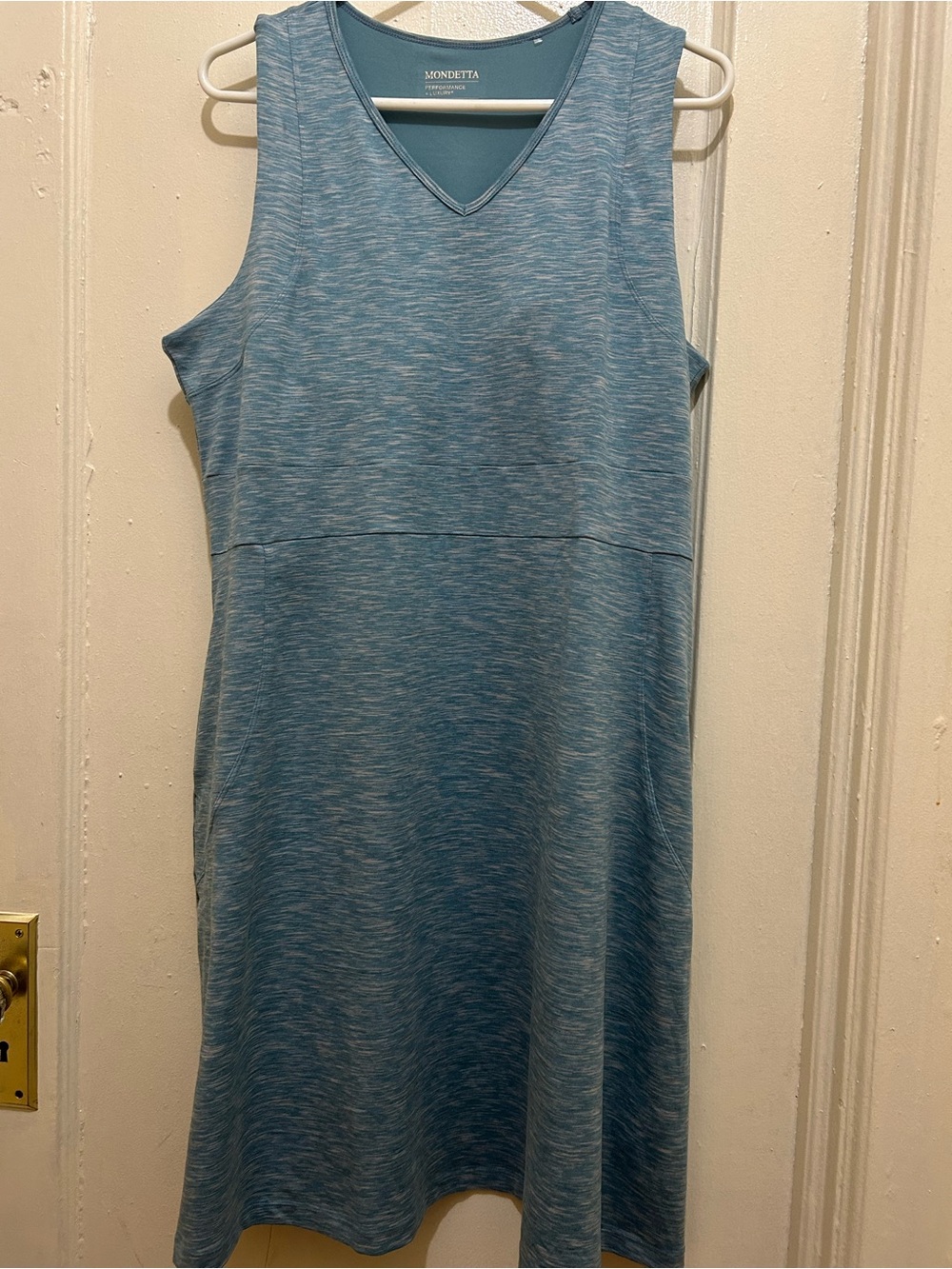 NWOT. Mondetta Performance Lux Heathered Teal Sleeveless Dress w/Built Bra Sz XL